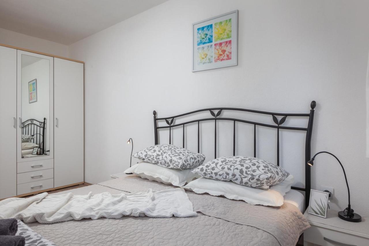 Sea View Ela Apartments Podgora Eksteriør billede
